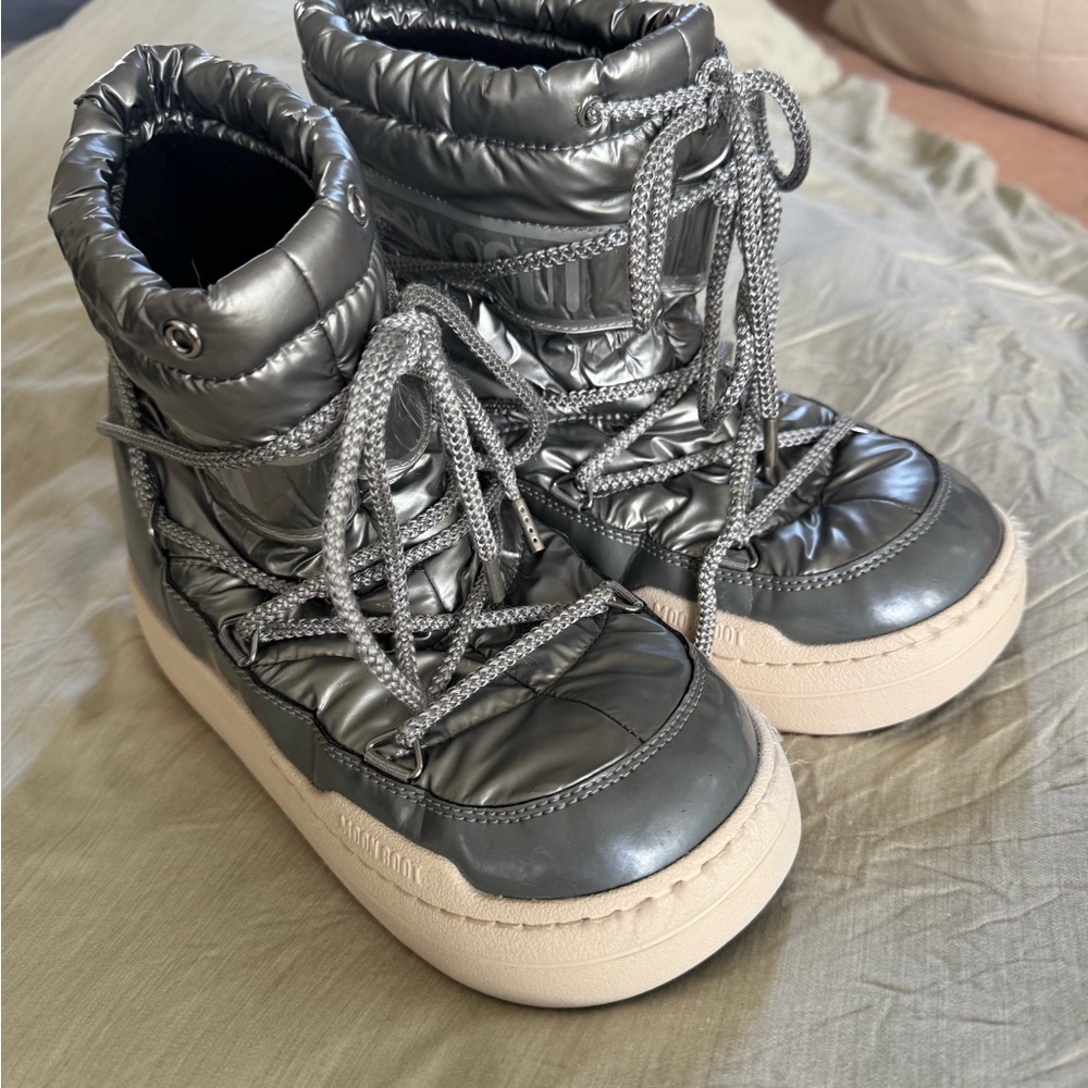Moon Boot Kids' Metallic Gray Boots